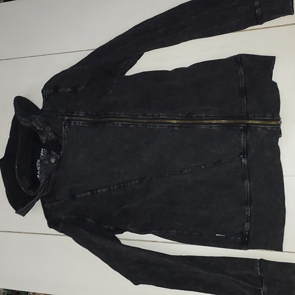 MAKE OFFER. Hoodie zippy Fast and furious from Buckle. Size medium